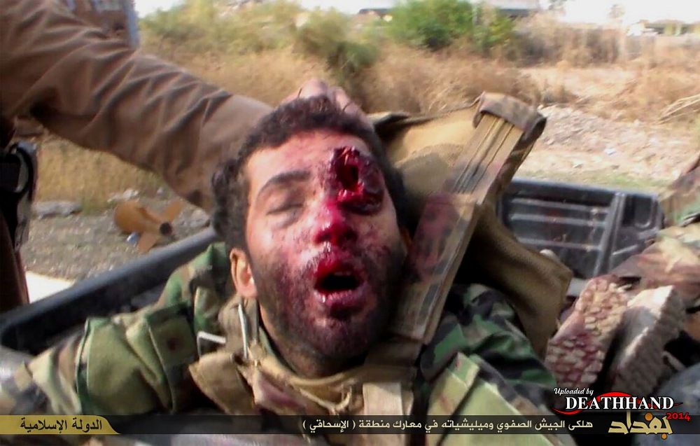 dead-iraqi-soldiers-after-battle-with-isis-fighters-8-Ishaqi-IQ-dec-25-14.jpg