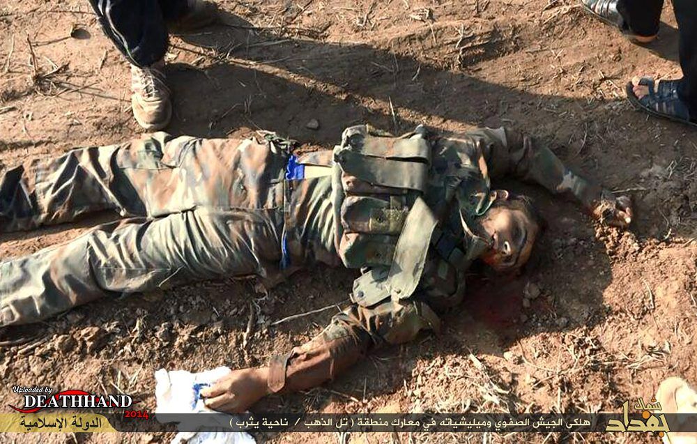 dead-iraqi-soldiers-after-isis-attack-1-Yathrib-IQ-dec-22-14.jpg