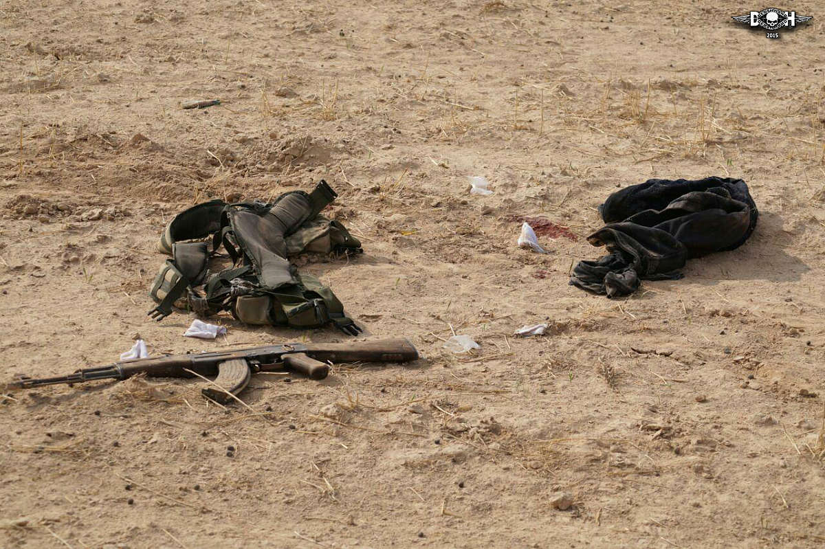 dead-isis-fighters-after-battle-with-ypg-sdf-forces-41-Hasaka-SY-nov-7-15.jpg