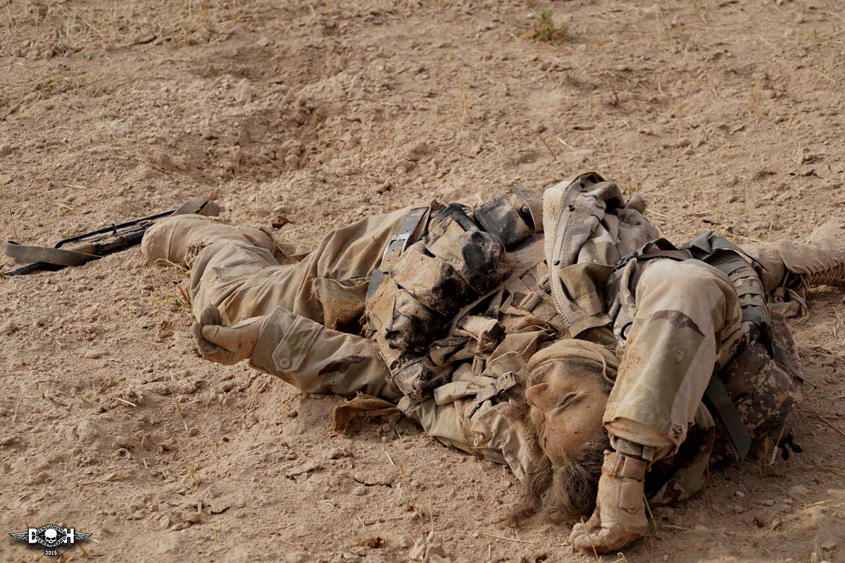 dead-isis-fighters-after-battle-with-ypg-sdf-forces-8-Hasaka-SY-nov-7-15.jpg