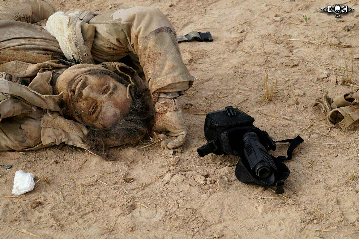 dead-isis-fighters-after-battle-with-ypg-sdf-forces-9-Hasaka-SY-nov-7-15.jpg
