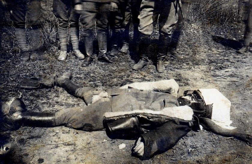 dead-italian-airman-c1917.jpg