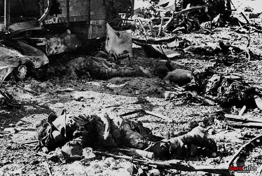 dead-italian-soldiers-jan1942.jpg