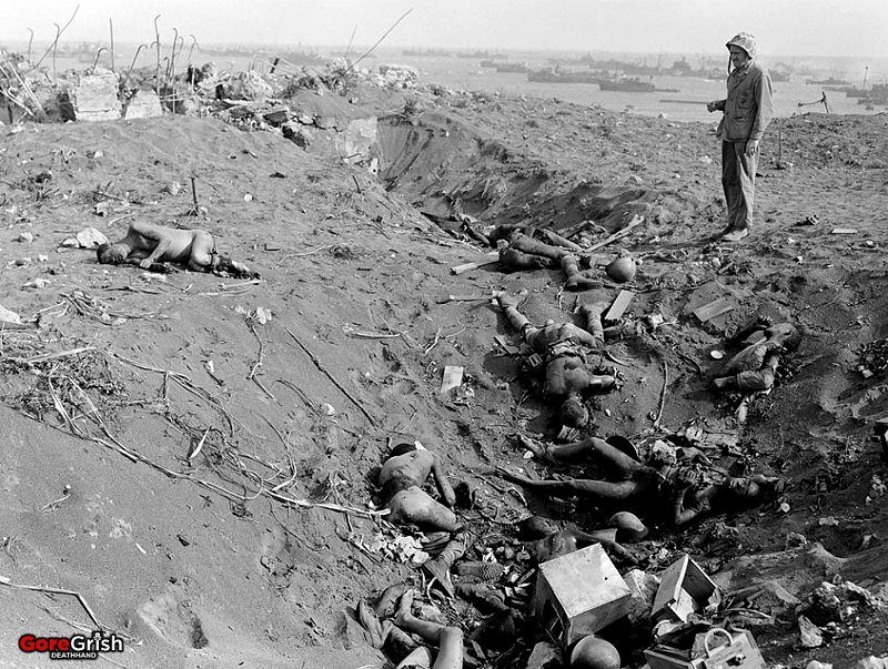 dead-jap-soldiers-Iwo-Jima-mar3-1945.jpg