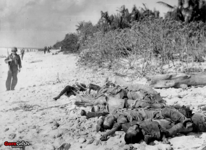 dead-jap-soldiers-on-beach-Kwajalein-Atoll.jpg