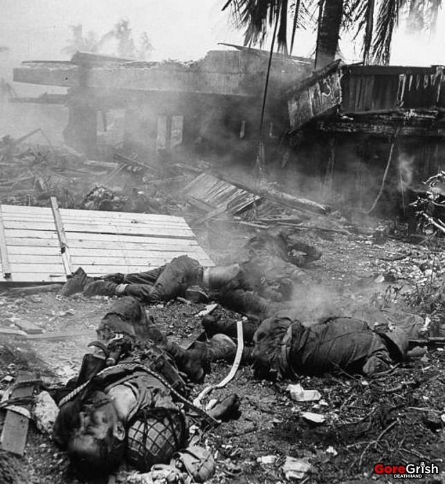dead-jap-soldiers3-Guam.jpg