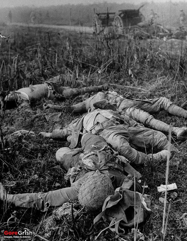 dead-japanese-soldiers3-Pacific.jpg