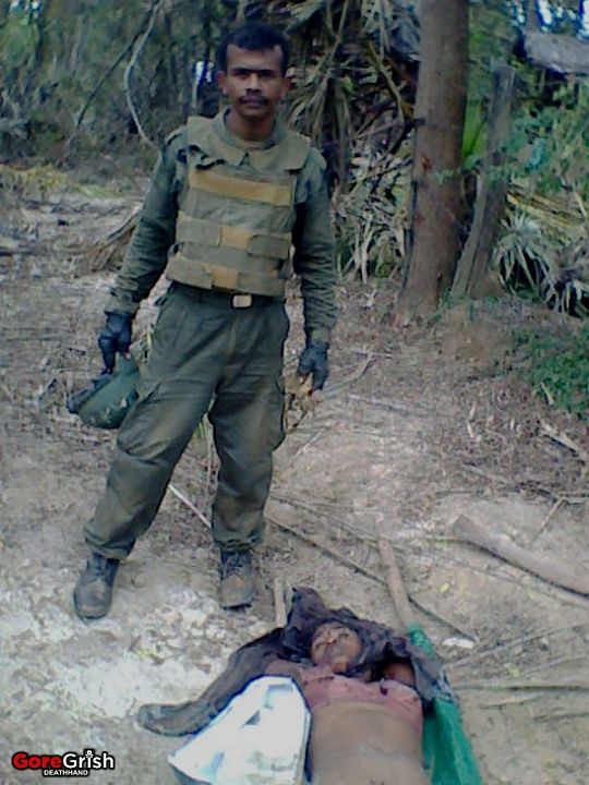 dead-ltte-female-fighters7a-Sri-Lanka-2009.jpg