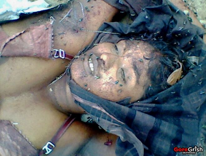 dead-ltte-female-fighters7c-Sri-Lanka-2009.jpg