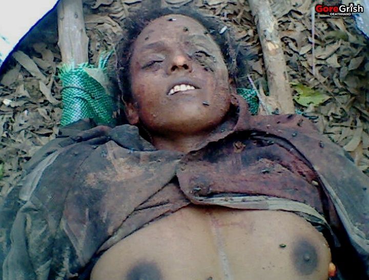dead-ltte-female-fighters8b-Sri-Lanka-2009.jpg