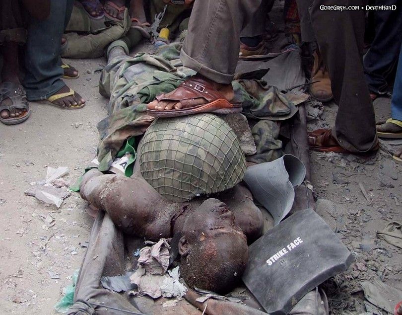 dead-peacekeeper3-Mogadishu-feb24-11.jpg