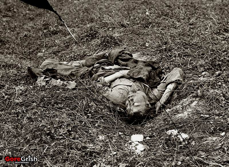 dead-soldier1-Antietam.jpg