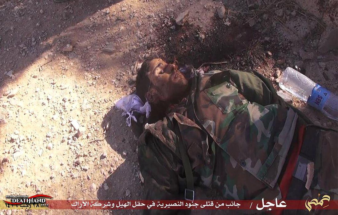 dead-syrian-soldiers-after-losing-fight-with-isis-18-Nasiriyah-SY-may-17-15.jpg