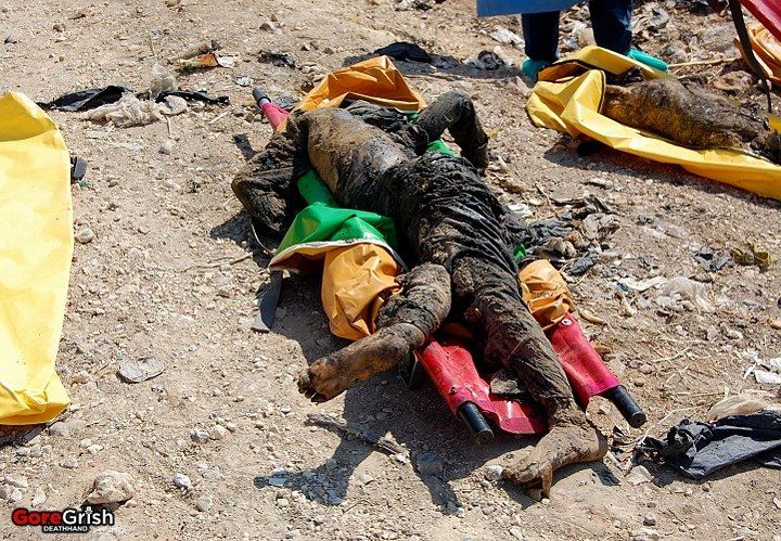 dead-syrians-in-garbage-dump12-Syria.jpg