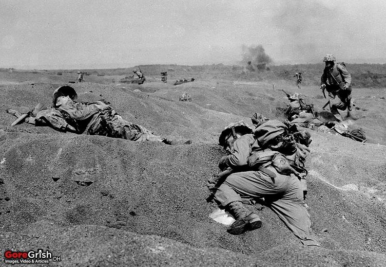 dead-us-marines-Iwo-Jima-feb19-45.jpg