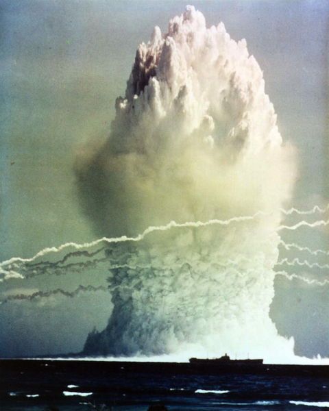 devastating_nuclear_explosion_pictures_640_17.jpg