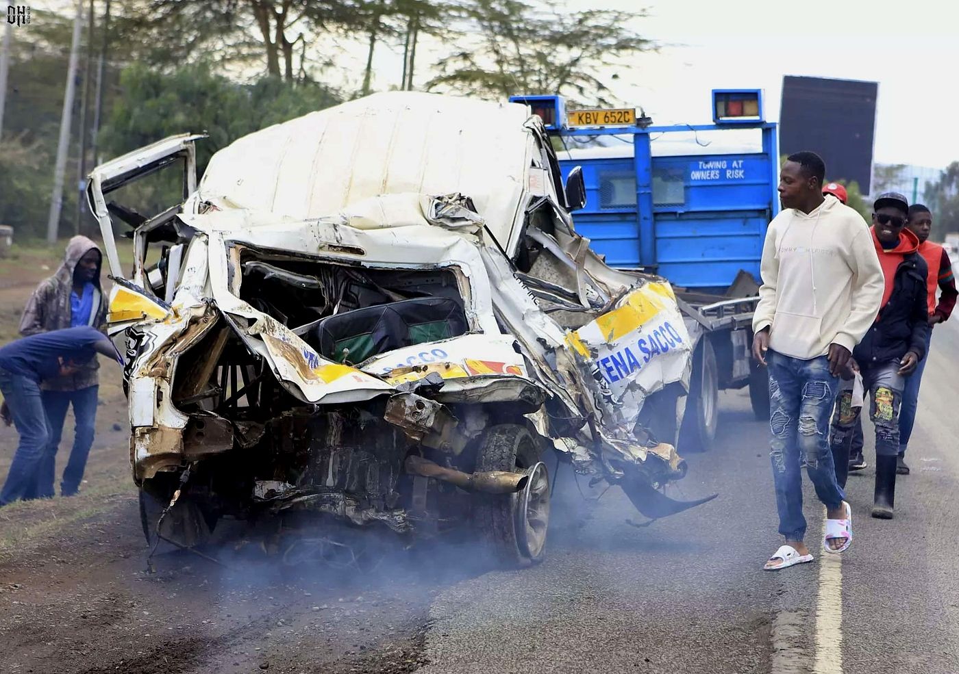 DH - 1 Truck crashes kills 10 - Morobi Kenya - April 7 2023.jpg