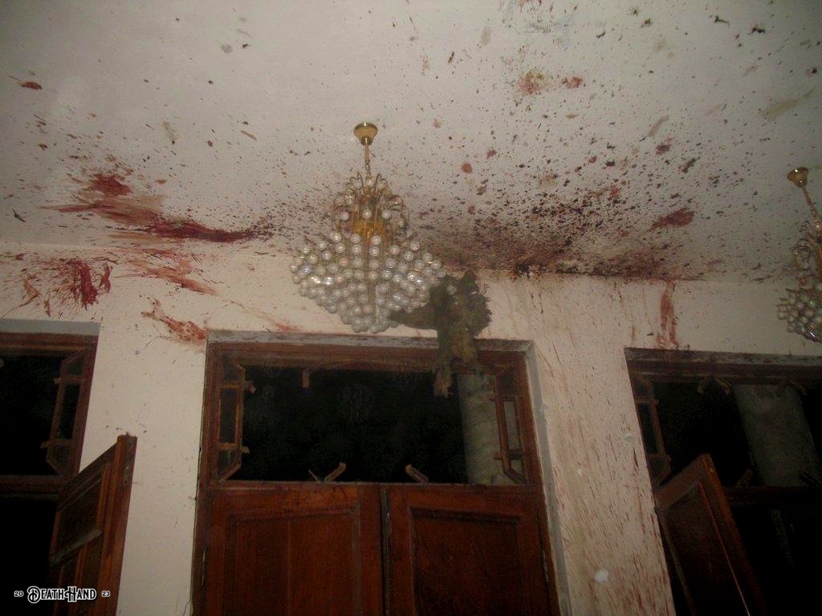 DH - Catholic church attacked - 53 die 8 - Baghdad Iraq - Oct 31 2010.jpg