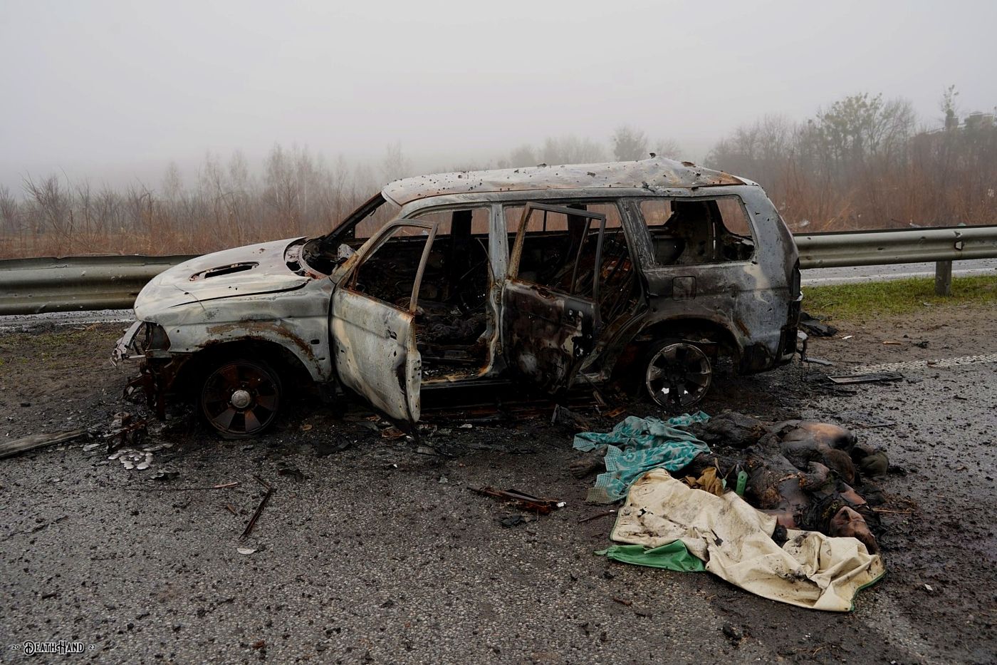 DH - M06 highway carnage beetween towns of Mriia and Myla - Ukraine 16 - early April 2022.jpg
