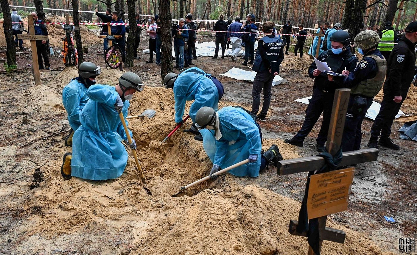 DH - Mass grave exhumation 2 - Izium Ukraine - Sept 2022.jpg