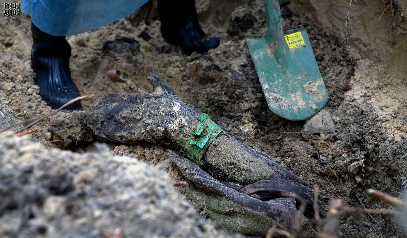 DH - Mass grave exhumation 5 - Izium Ukraine - Sept 2022.jpg