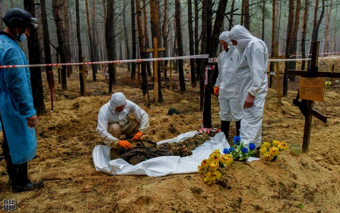 DH - Mass grave exhumation 8 - Izium Ukraine - Sept 2022.jpg