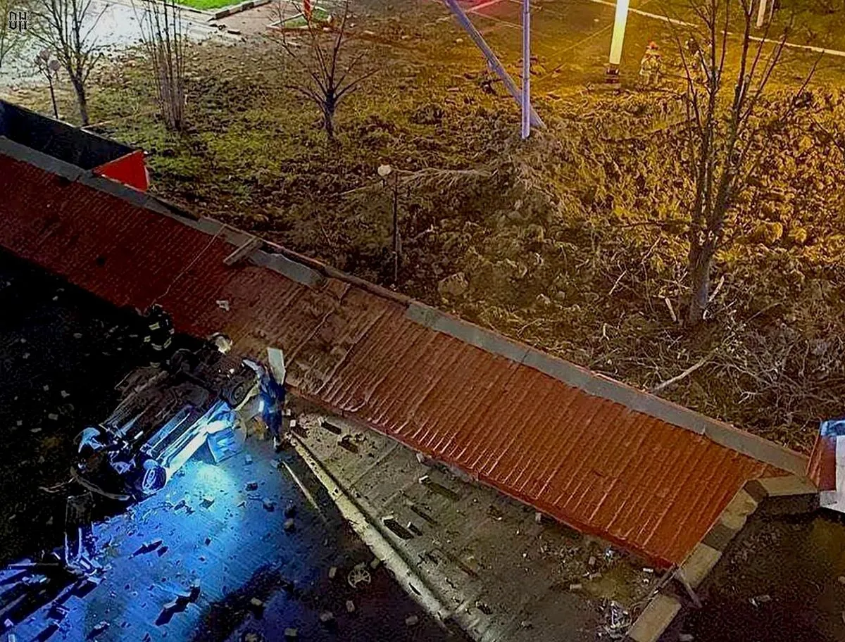 DH - Russian Su-34 accidentally drops bomb on Belgorod 3 - Russia - Apr 21 2023.webp