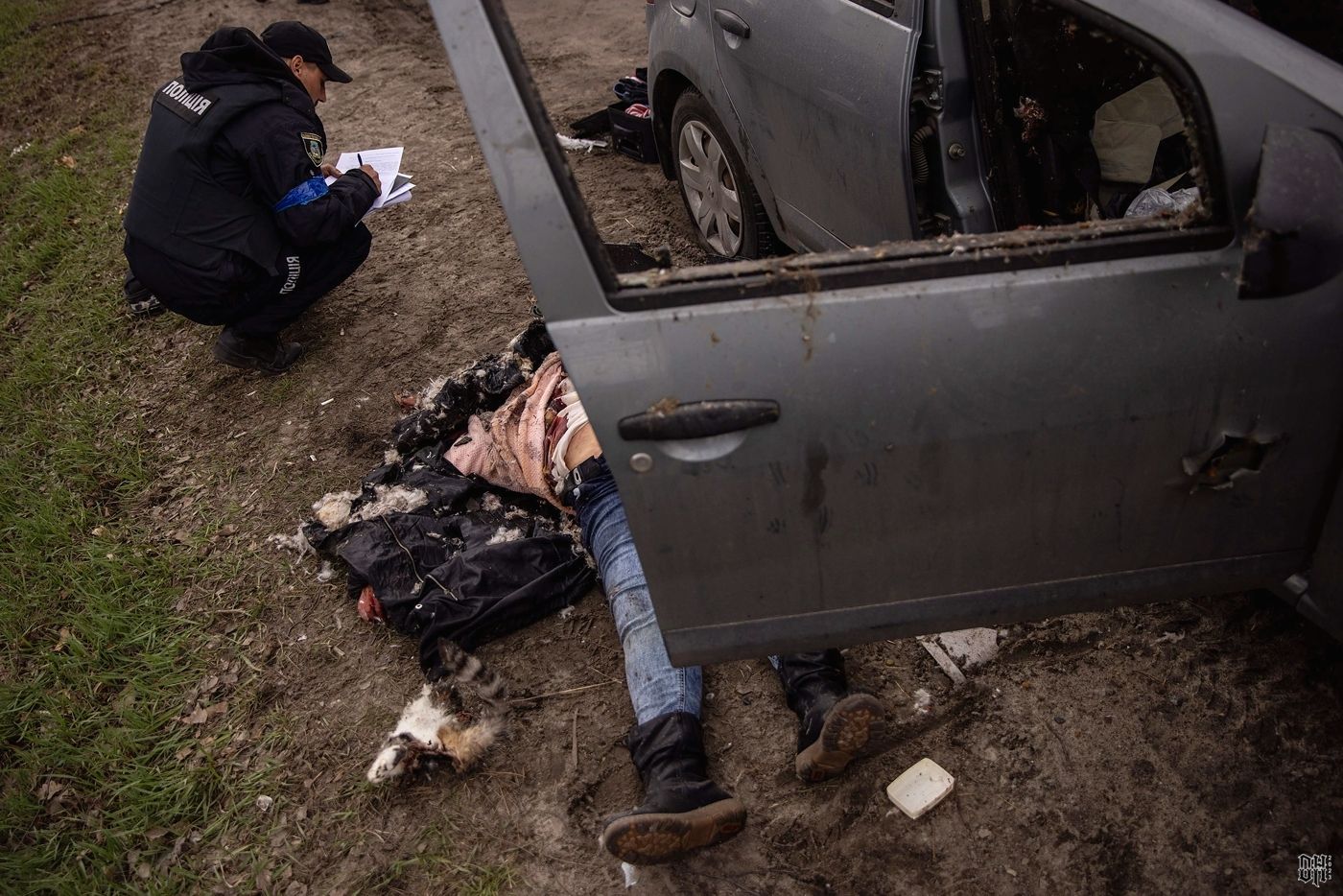 DH - Russians shoot woman dead in car with BMP fire 10 - near Bucha - Apr 2022.jpg