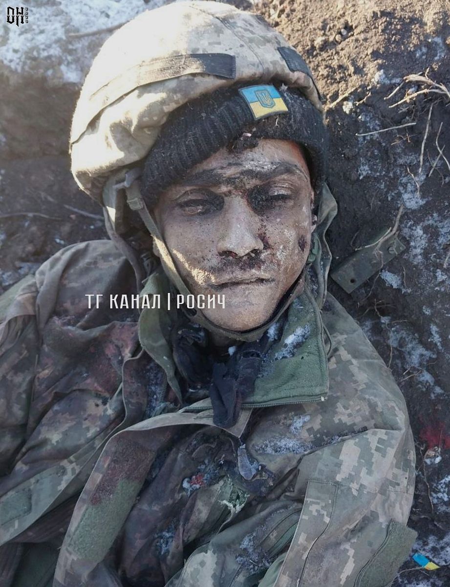 DH - Ukraine~Russia conflict - 1599 - dead Ukrainian soldier 2023.jpg