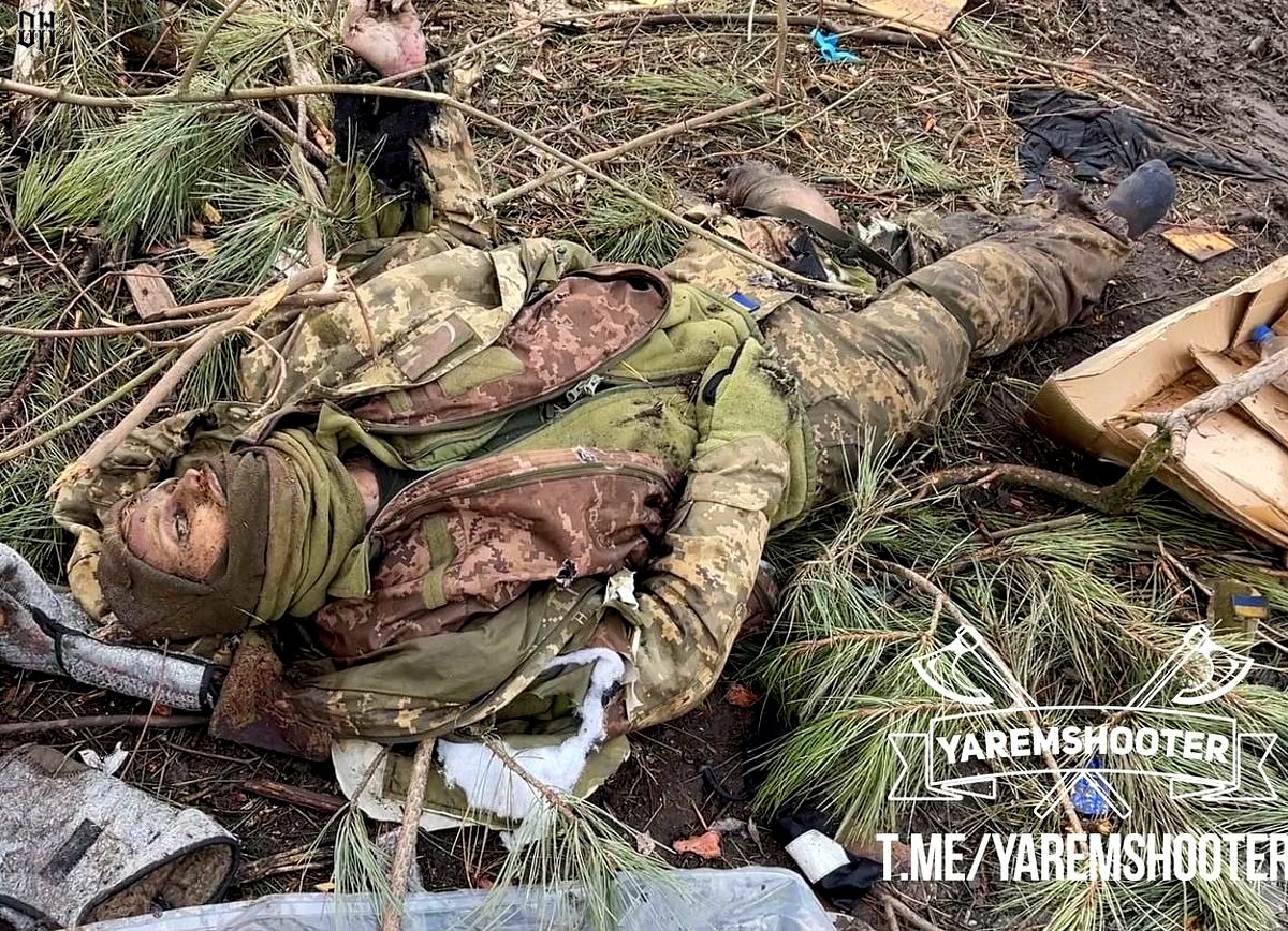 DH - Ukraine~Russia conflict - 1602 - dead Ukrainian soldier Bakhmut - Mar 2023.jpg
