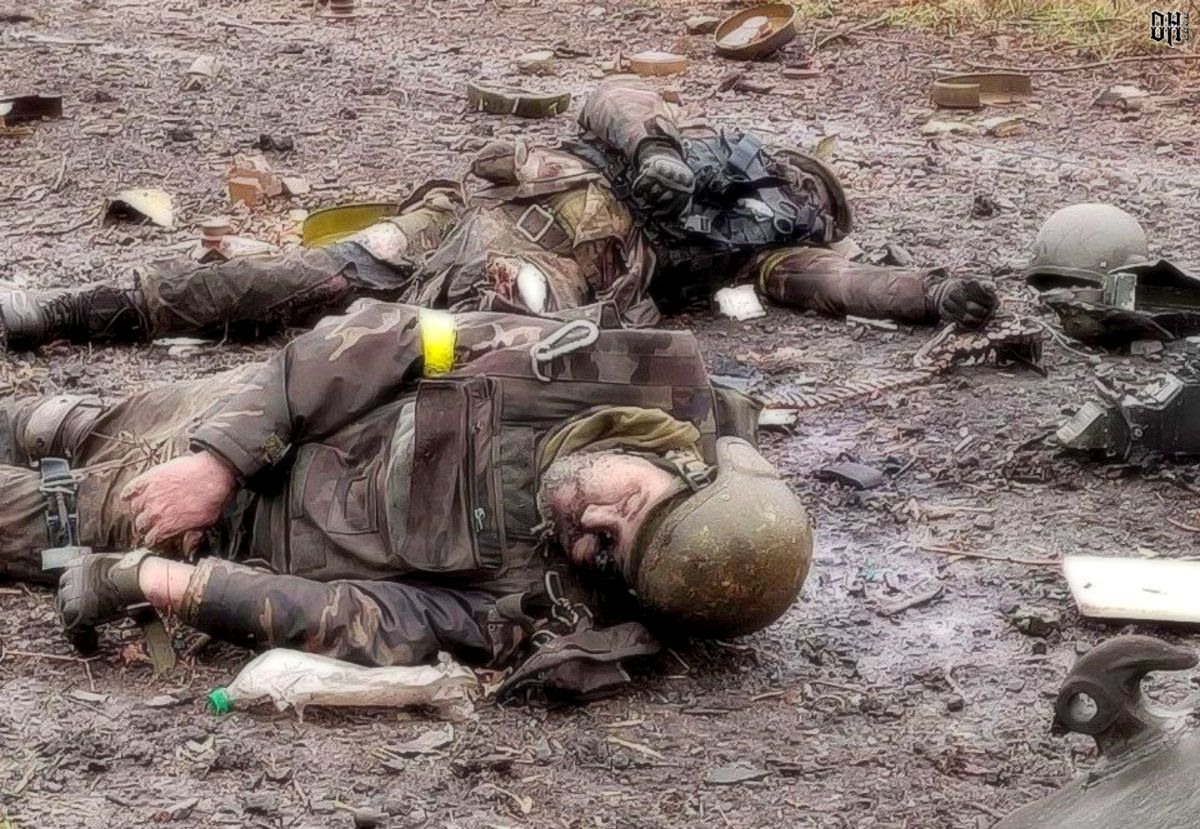 DH - Ukraine~Russia conflict - 1606 - dead Ukrainian soldiers Bakhmut - Mar 2023.jpg