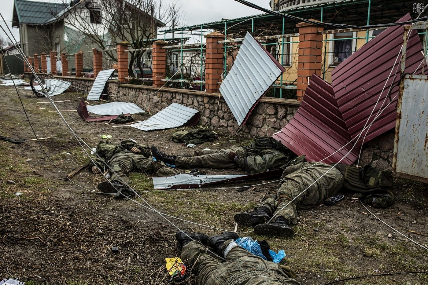 DH - Ukraine~Russia conflict - 1777 - Bodies of Russian soldiers - Moshchun - Mar 30 2022.jpg