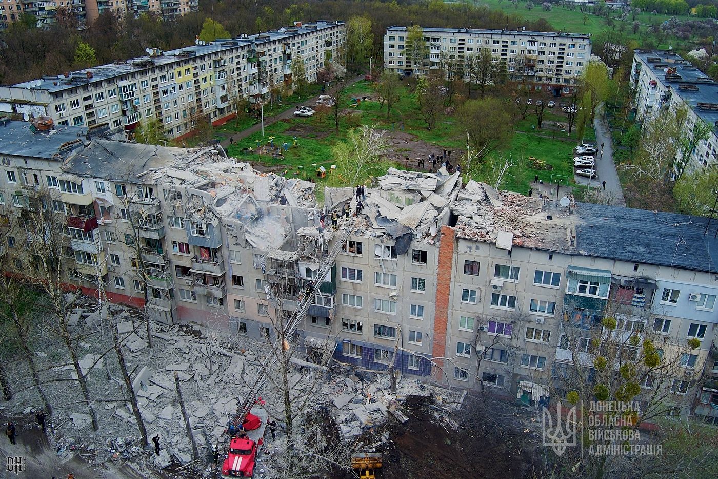 DH - Ukraine~Russia conflict - 1797 -Russian missile strike on apartments - Sloviansk - Apr 14...jpg