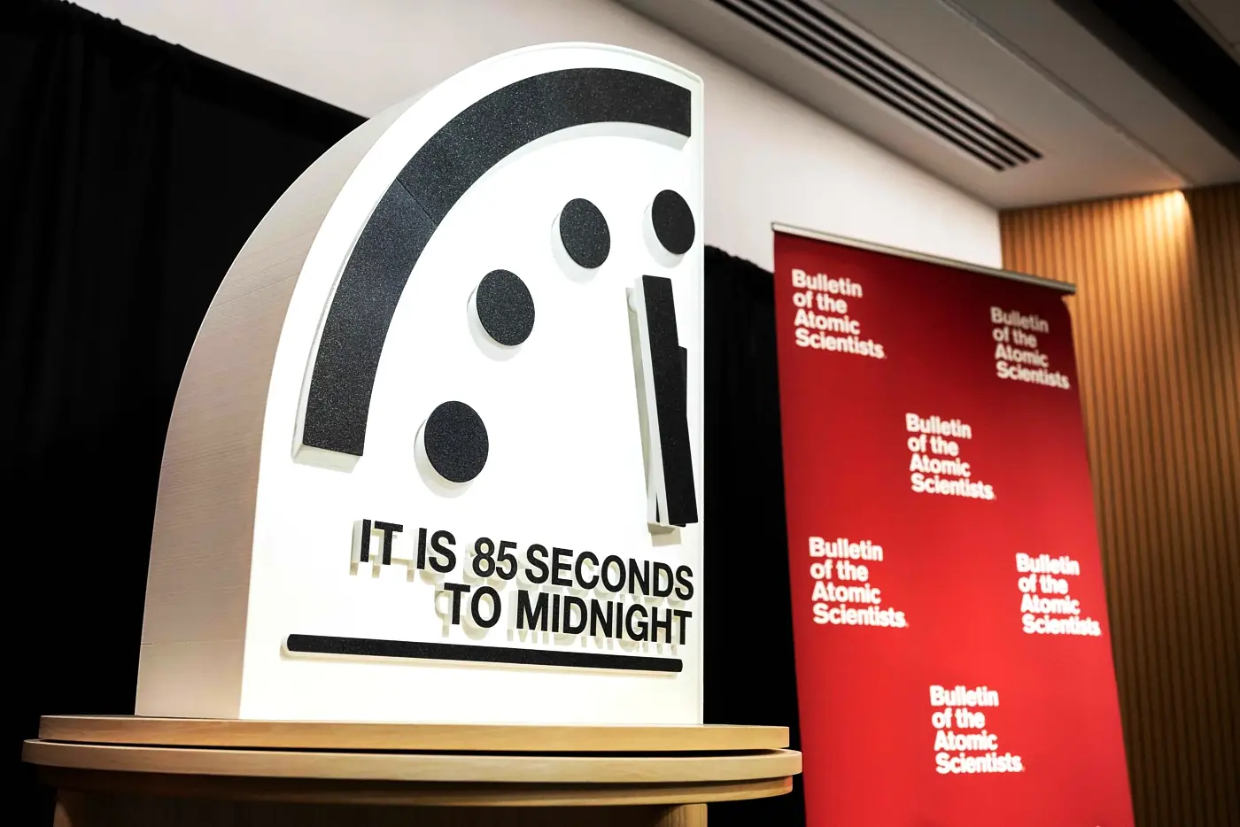 Doomsday clock - Jan 2026.webp