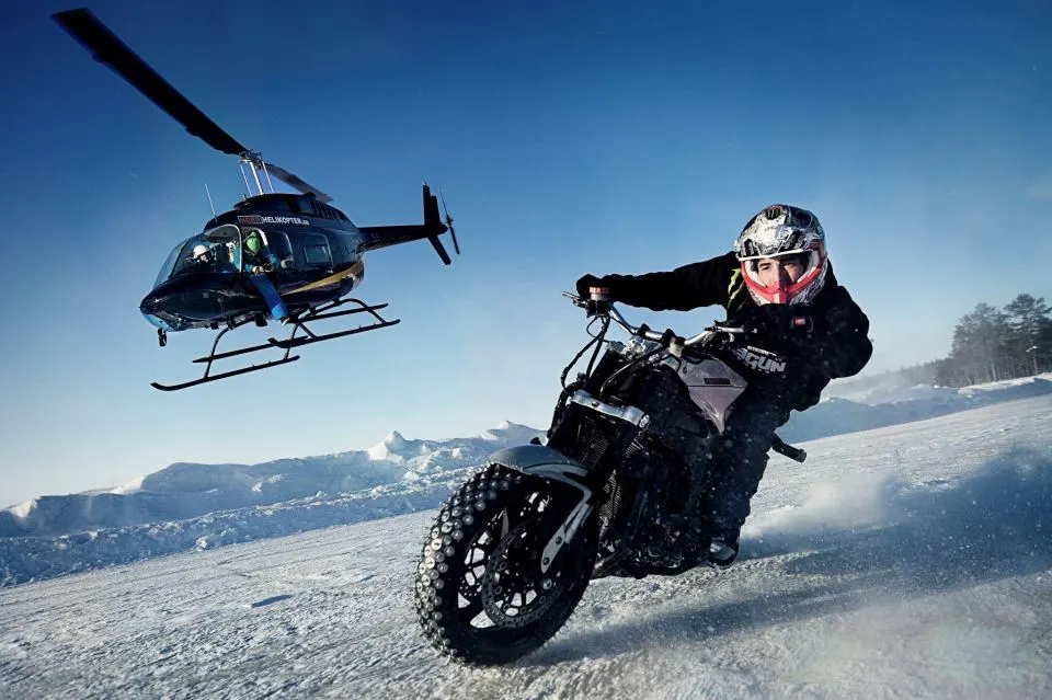 drifting-motorcycles-crossing-motorcycle-gymkhana.webp