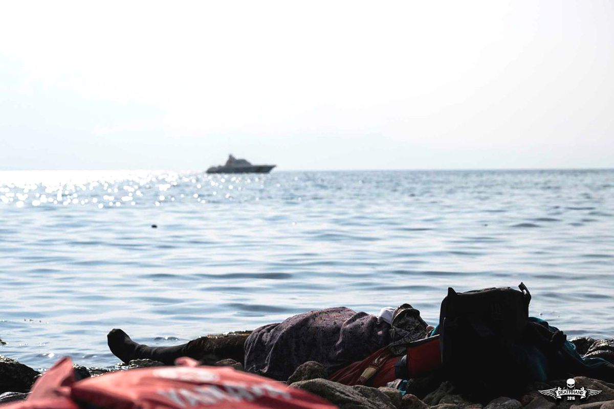drowned-migrants-trying-to-reach-greece-4-Ayvacik-TU-jan-30-16.jpg