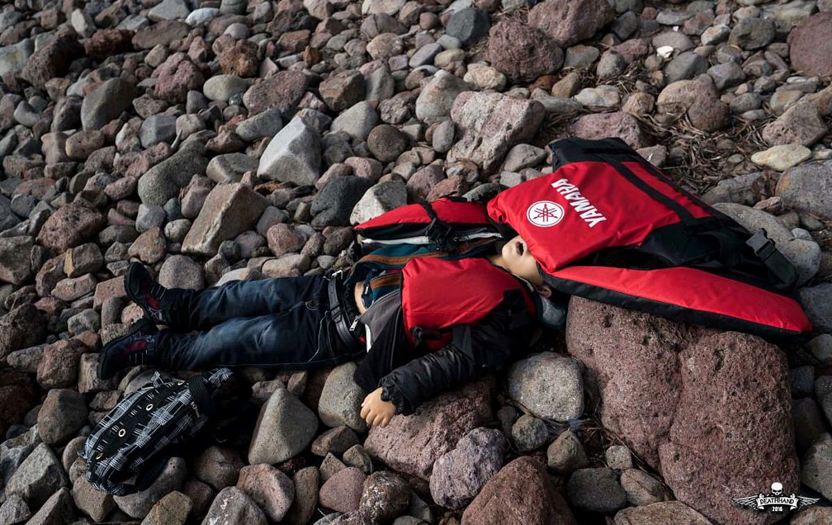 drowned-migrants-trying-to-reach-greece-9-Ayvacik-TU-jan-30-16.jpg