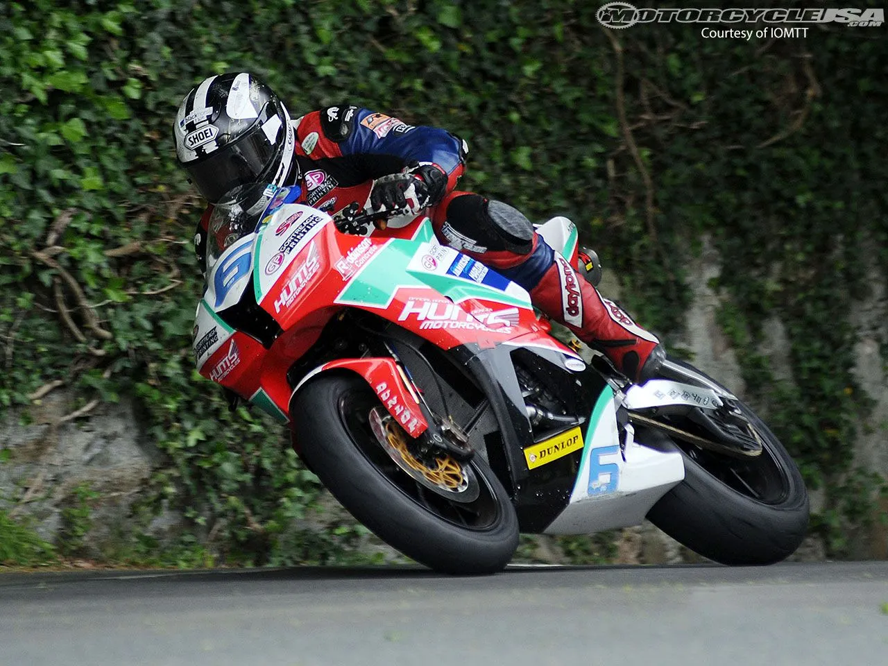 Dunlop-Supersport-Race-2-TT-2014.webp