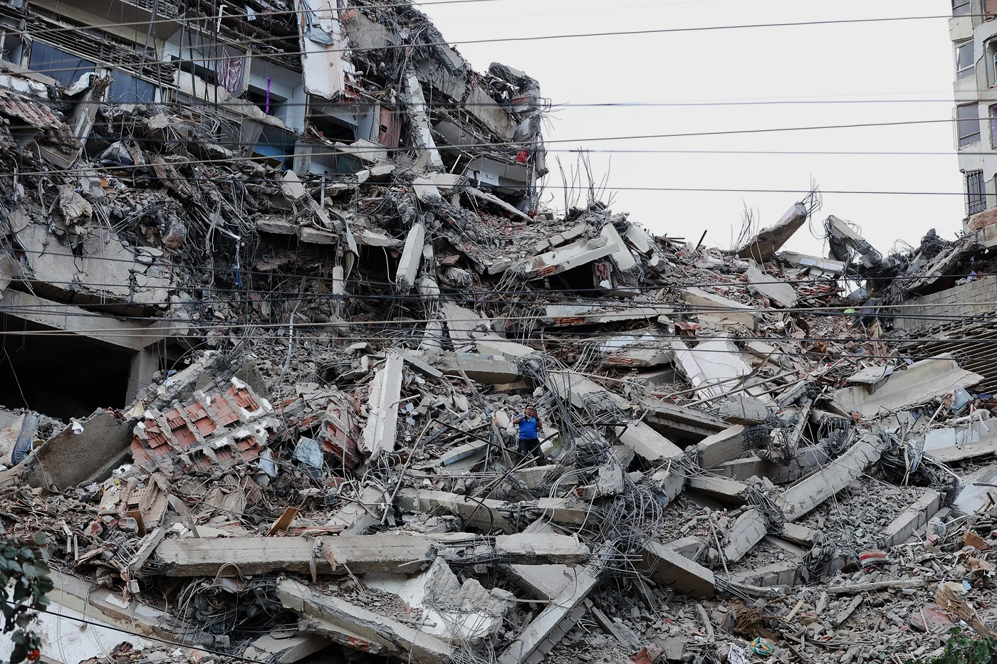 Earthquake aftermath, rubble of a building that collapsed, La Guaira, Venezuela, Jun 25 2026.webp