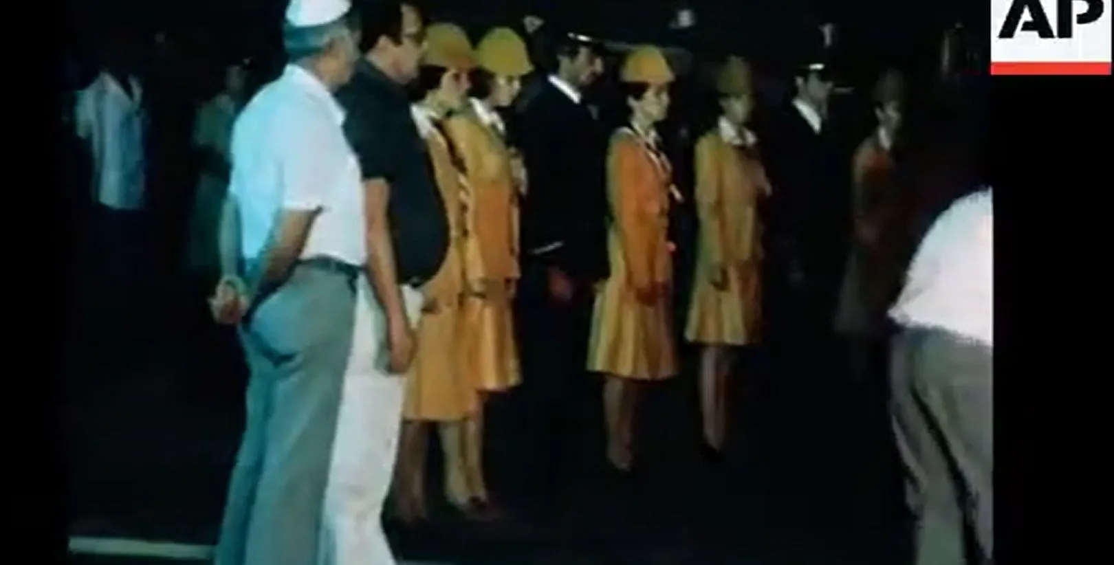 el-al-stewardesses-honor-guard1.webp