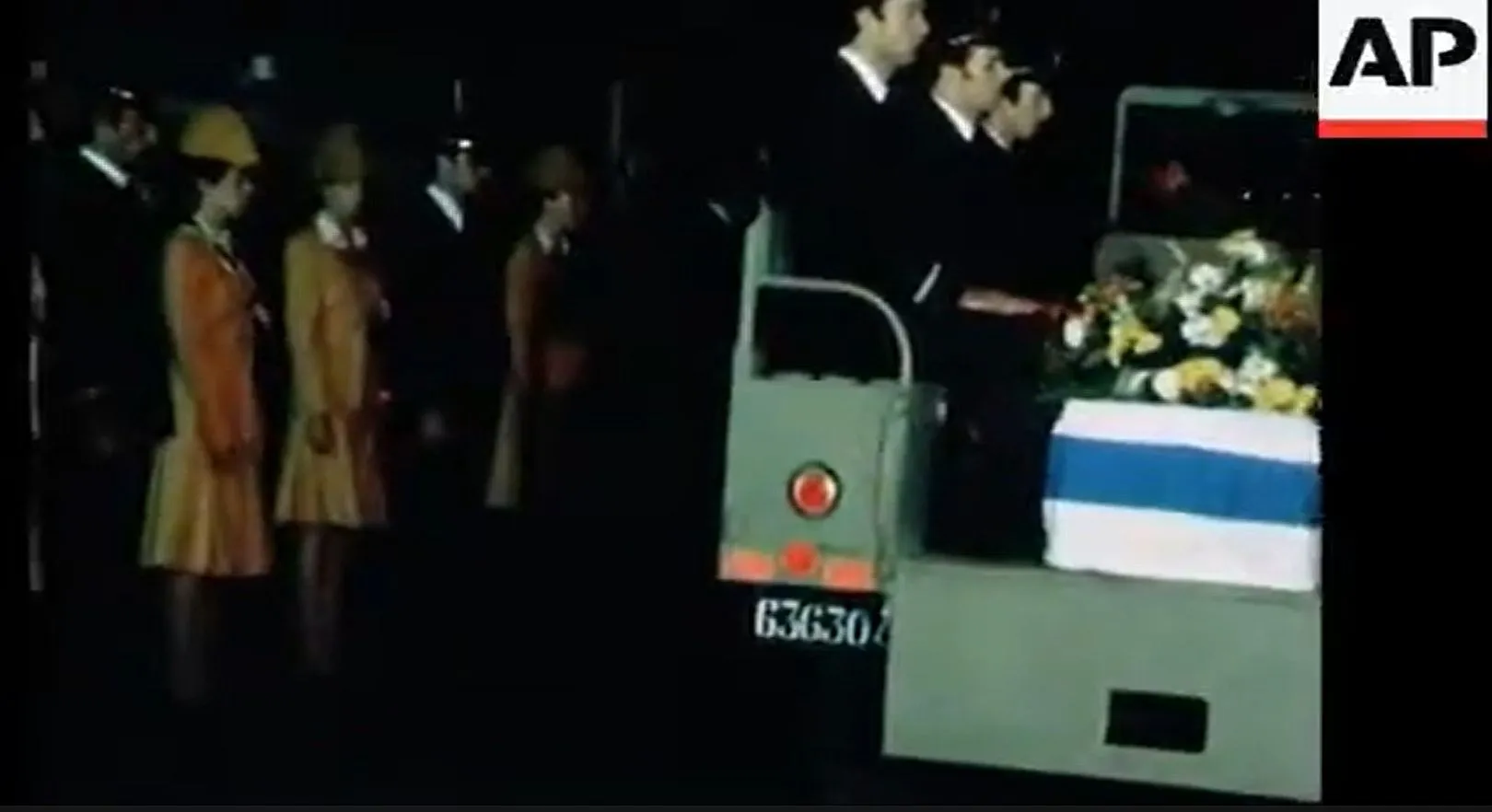 el-al-stewardesses-honor-guard2.webp