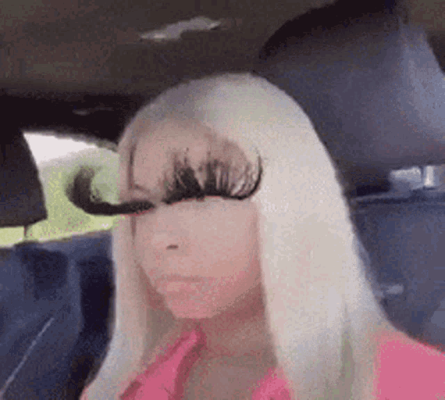eyelashes.gif