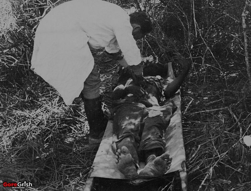 fatal-stomach-wound-paraguayan-soldier.jpg