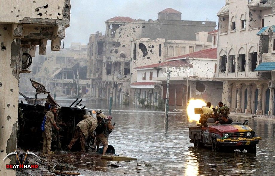 fighting2-Sirte-Libya-oct2011.jpg