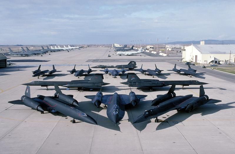 fleet-of-blackbirds-lockheed-martin-sr-71.jpg