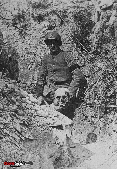 french-soldier-remains-unknown.jpg