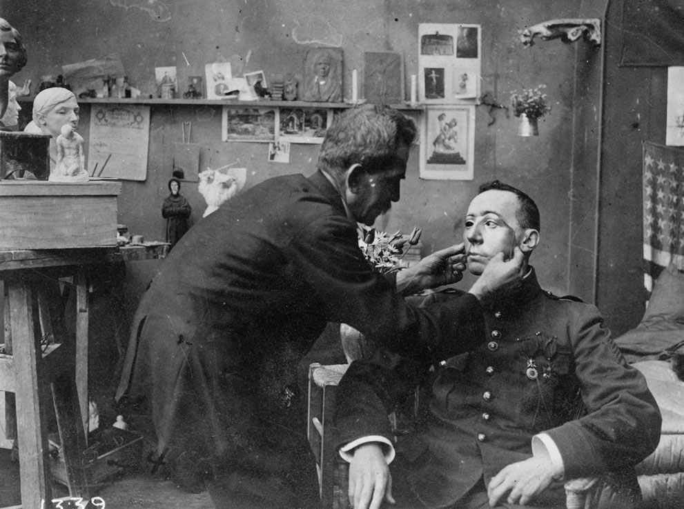 French soldier, whose face was mutilated in WWI.jpg