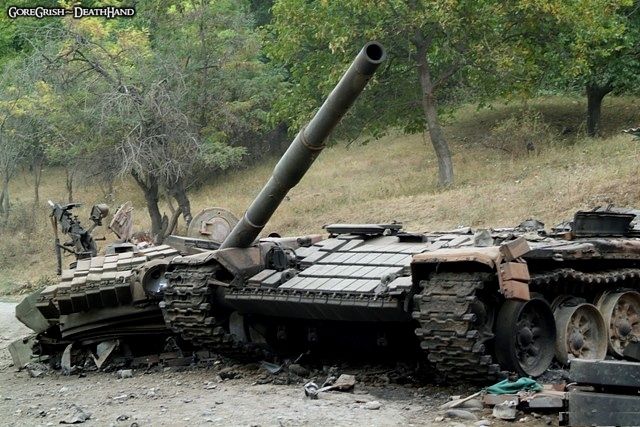 georgian-tank-no-survival-of-crew-Zchinvali-aug2008.jpg