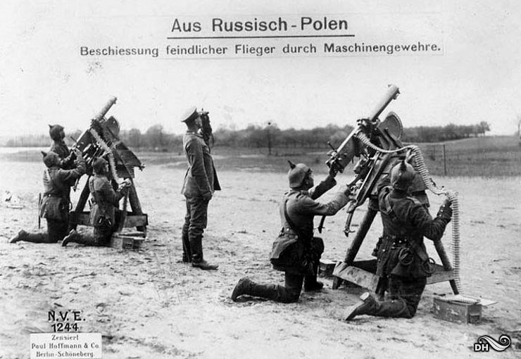 german-aa-gunners.jpg
