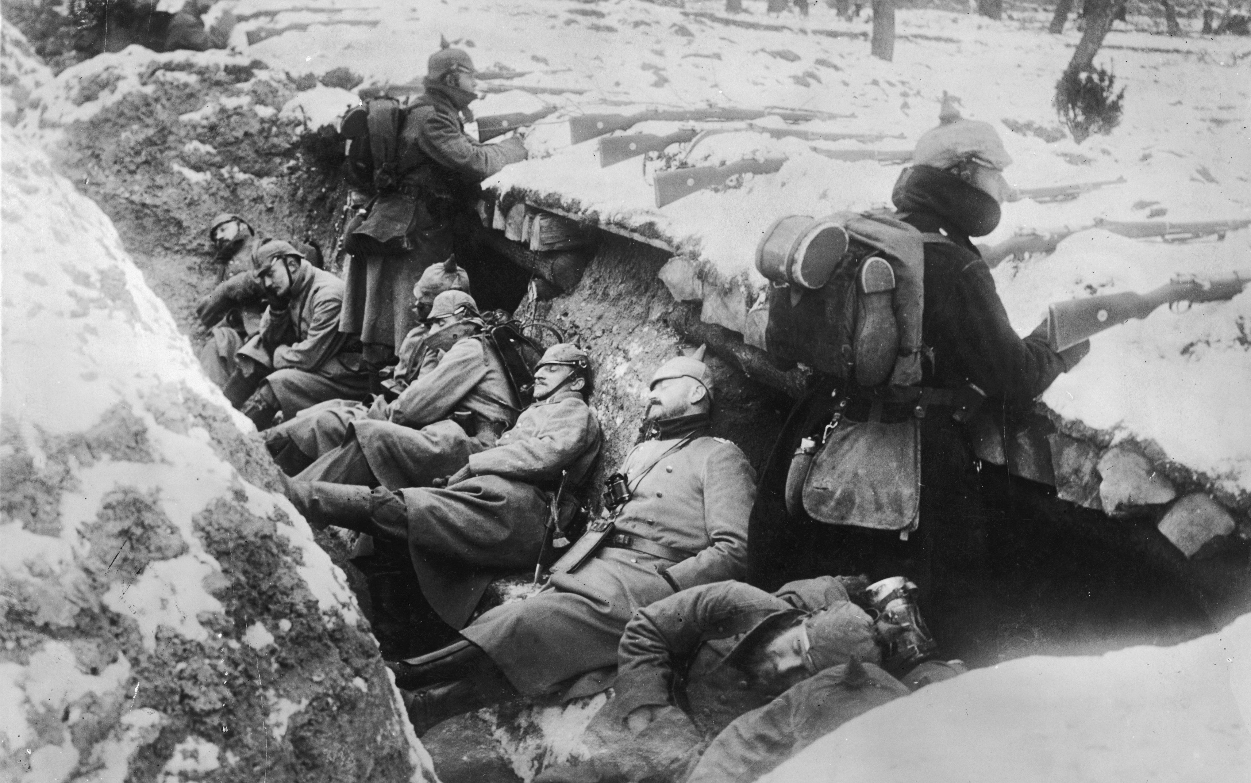 German soldiers sleeping in snowy trenches France, 1914.jpg